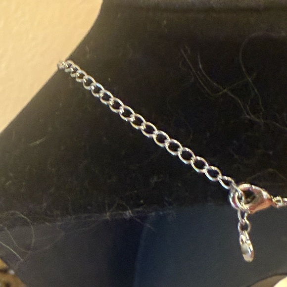 NWOT Silver Tone Key Pendant Necklace With Rhinestone Accents - Picture 2 of 6